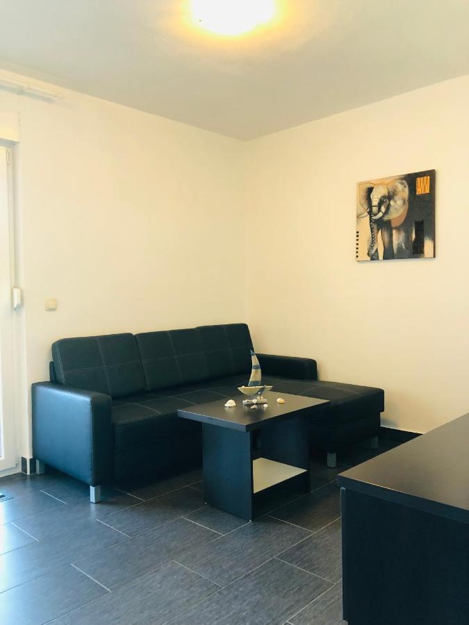 Apartment Miaantonia Vrsi Ngoại thất bức ảnh