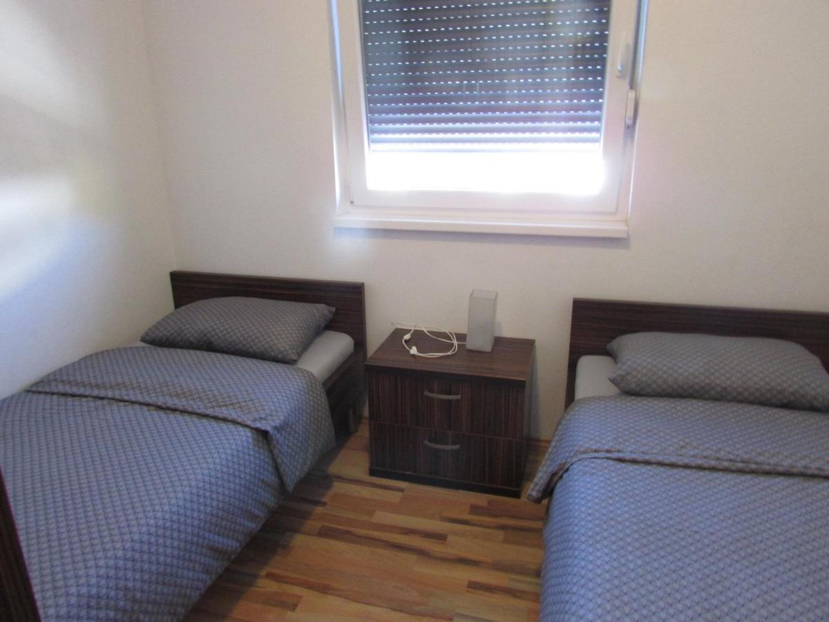 Apartment Miaantonia Vrsi Ngoại thất bức ảnh